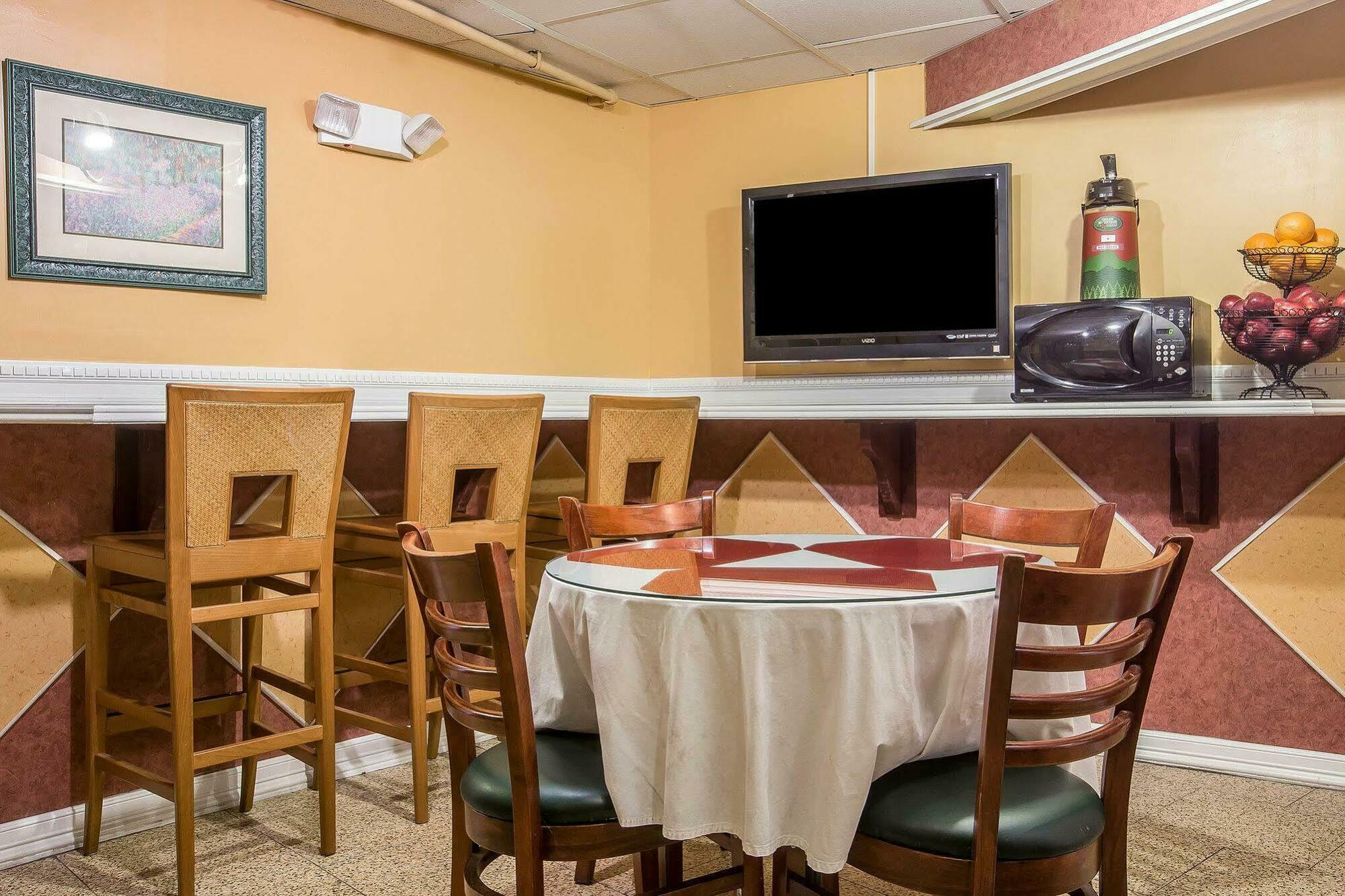 Econo Lodge Montpelier I-89 Екстер'єр фото